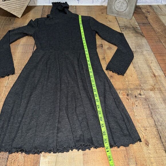 Aqua women’s gray turtleneck textured waves hem mini dress NWOT - Picture 5 of 11